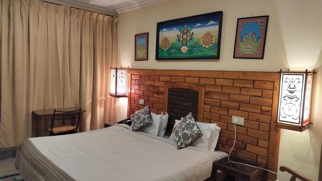 Auspiscious Him View Hotel McLeod Ganj Bagian luar foto