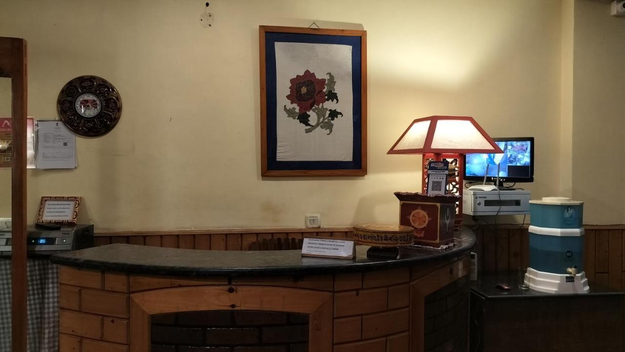 Auspiscious Him View Hotel McLeod Ganj Bagian luar foto